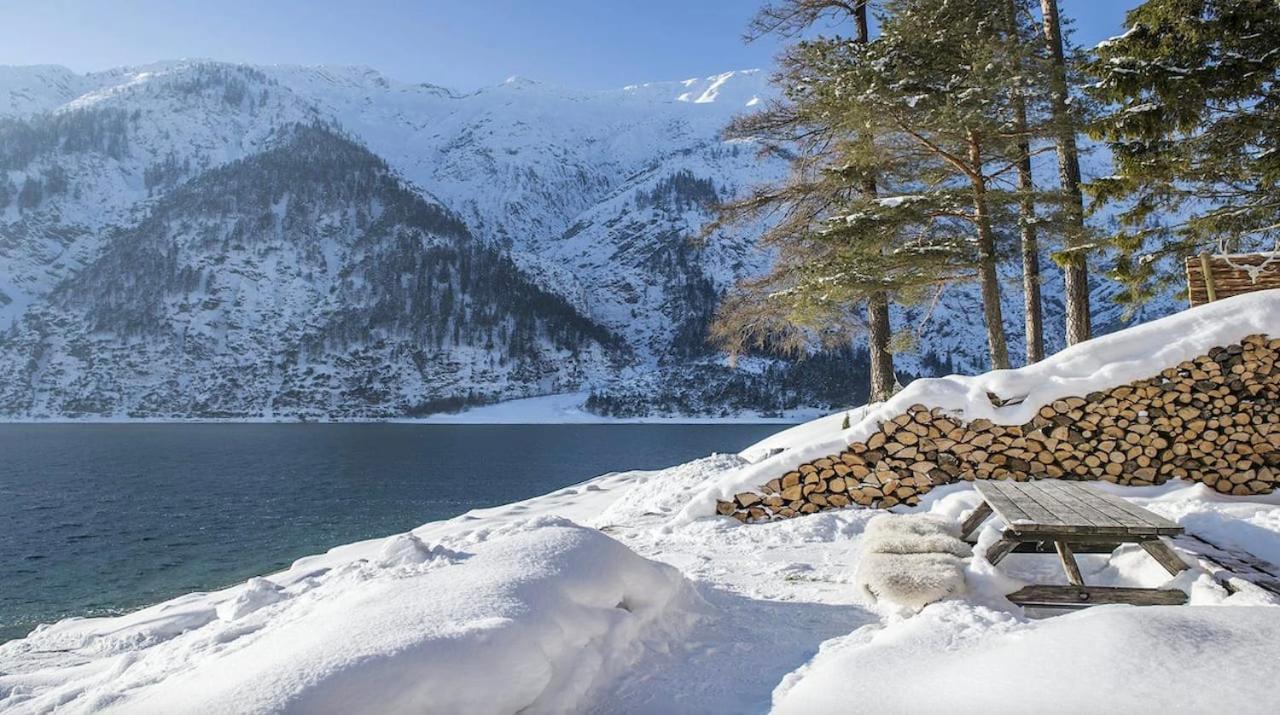 Urban Mountain Chalet With Lake View Маурах Екстер'єр фото