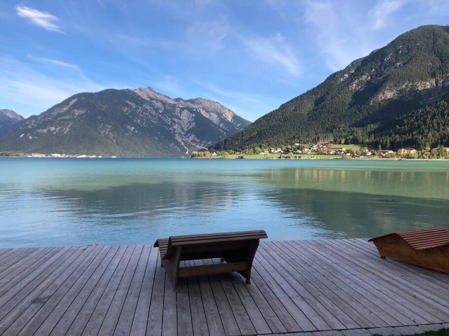 Urban Mountain Chalet With Lake View Маурах Екстер'єр фото