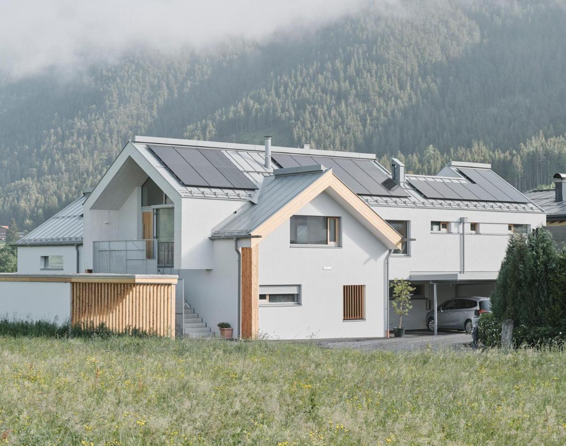 Urban Mountain Chalet With Lake View Маурах Екстер'єр фото