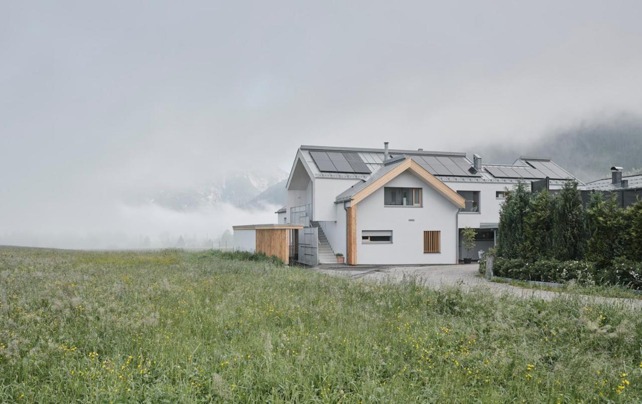 Urban Mountain Chalet With Lake View Маурах Екстер'єр фото