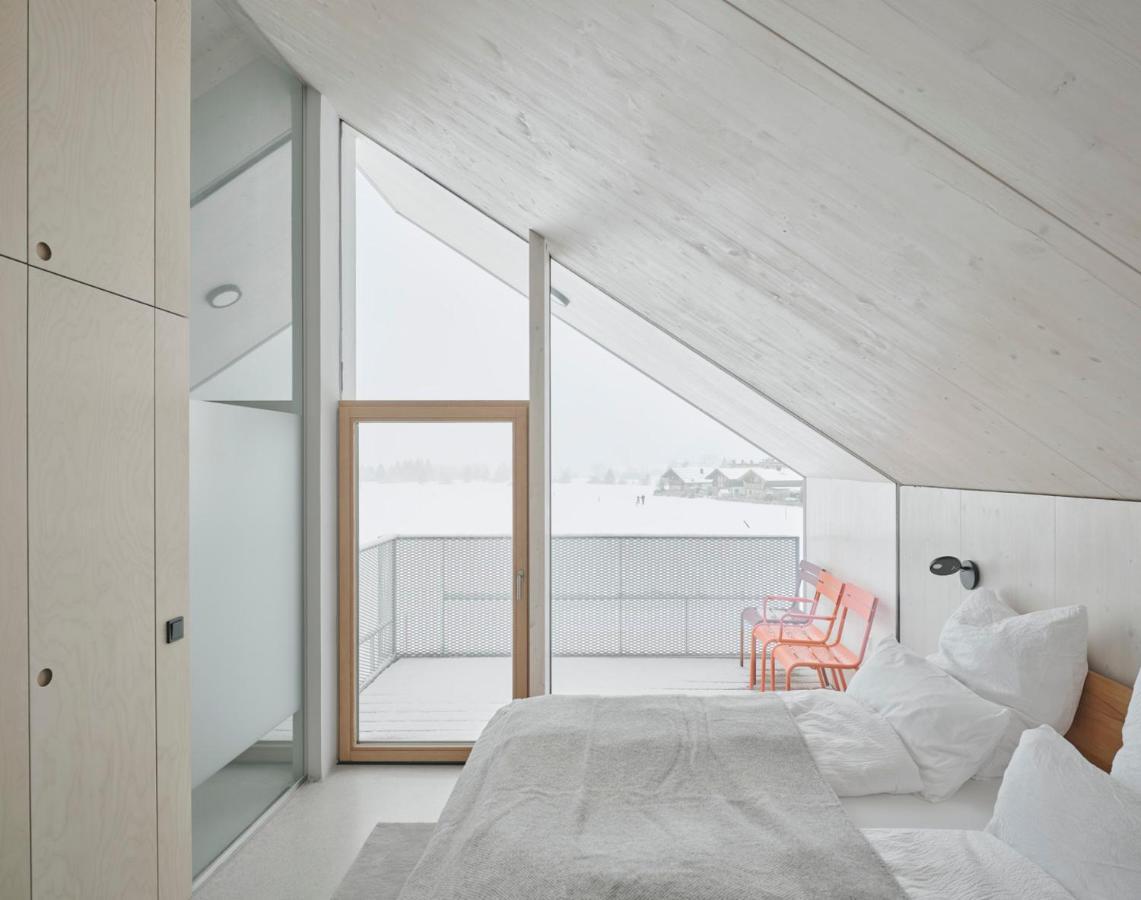 Urban Mountain Chalet With Lake View Маурах Екстер'єр фото