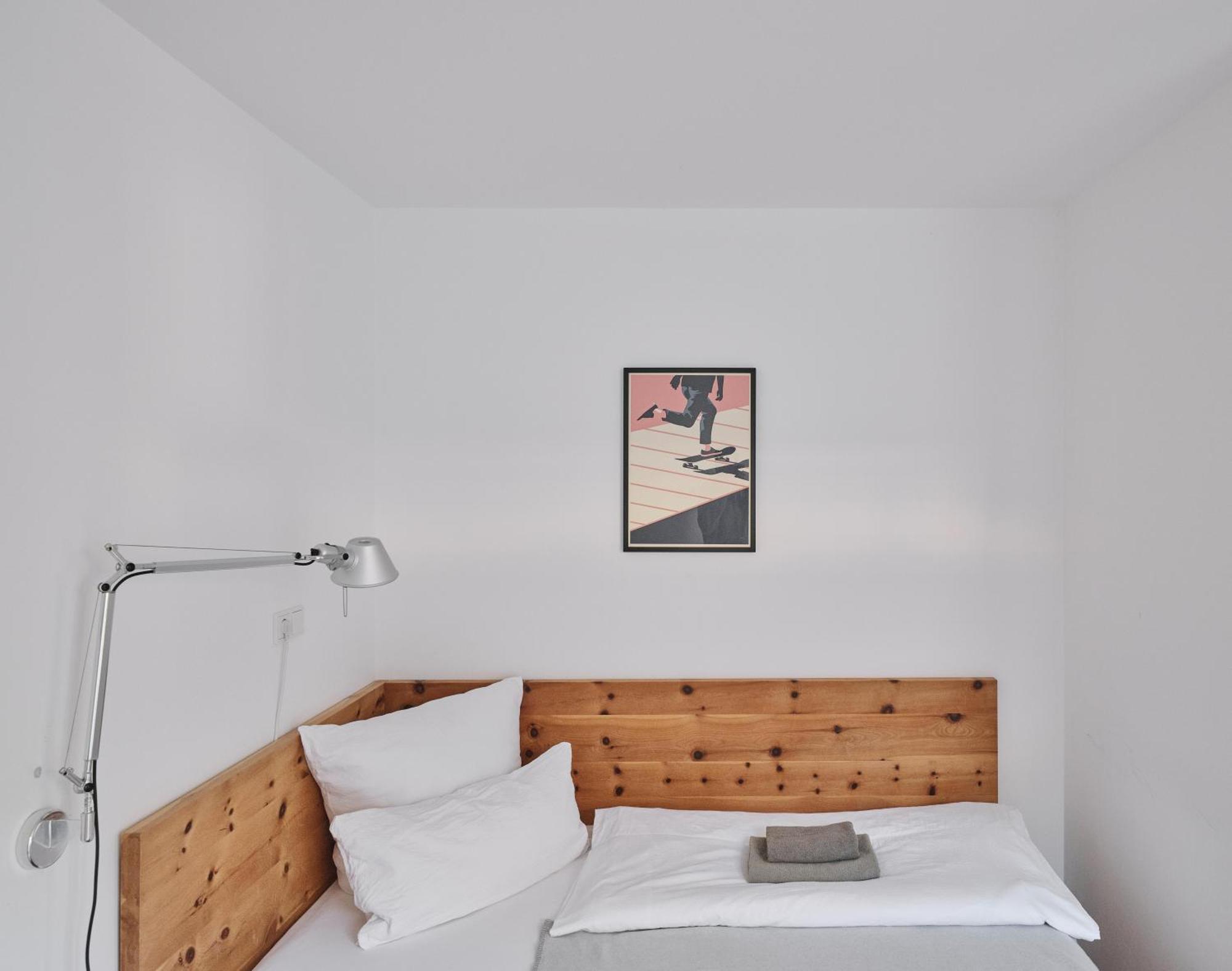 Urban Mountain Chalet With Lake View Маурах Екстер'єр фото
